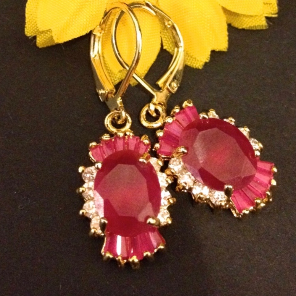 Gorgeous DECO Pink Necklace and Earrings SET
